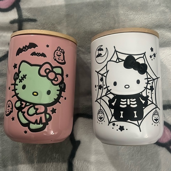 HELLO KITTY HALLOWEEN CANISTER BUNDLE .